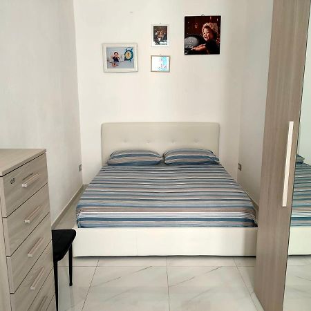 Appartamento Di Fronte Al Porto Turistico Cagliari Bagian luar foto